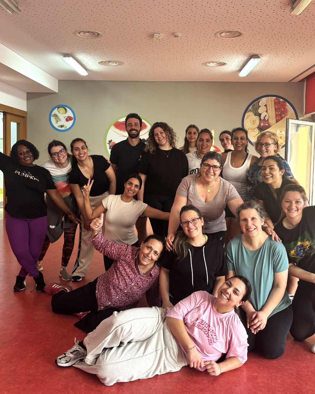 Trabalhadores da ASAS celebram o Dia Mundial da Dança com muita energia e movimento